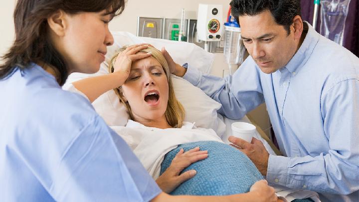 为了助力顺利分娩孕期应该经常散步吗 孕期散步的注意事项