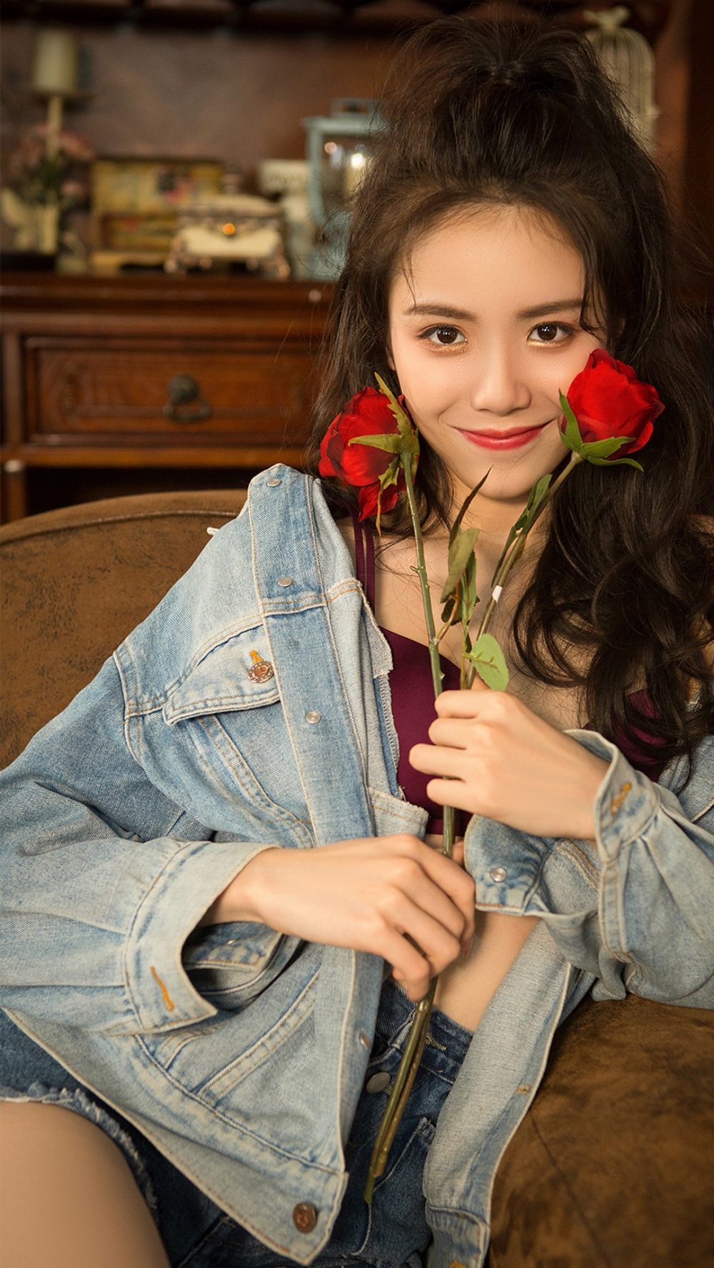 红玫瑰与长腿美女的极致诱惑写真